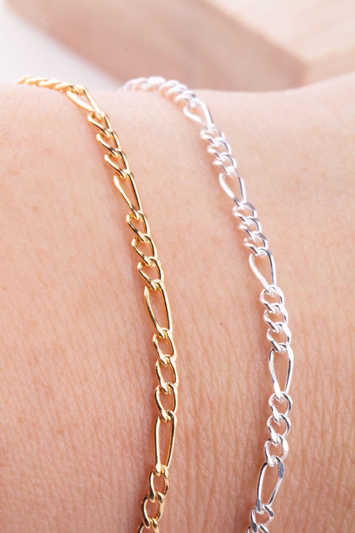 7mm x 3mm Figaro Chain by Foot in Sterling Silver, Gold Filled, Permanent Jewelry Chain, Bulk Dainty Fígaro Chain, Figaro Charm Bracelet
