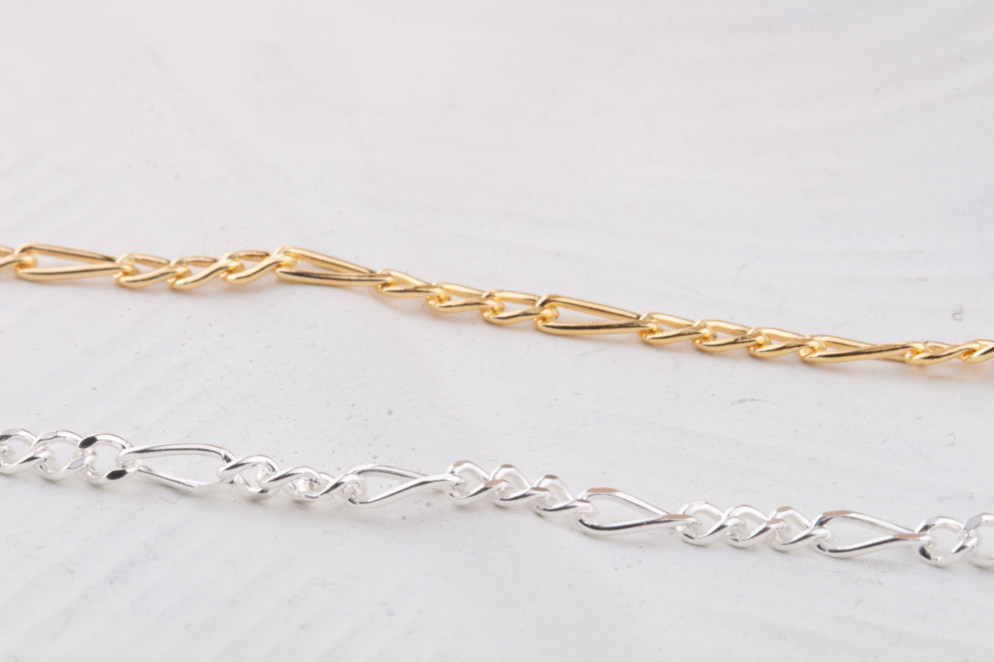 7mm x 3mm Figaro Chain by Foot in Sterling Silver, Gold Filled, Permanent Jewelry Chain, Bulk Dainty Fígaro Chain, Figaro Charm Bracelet