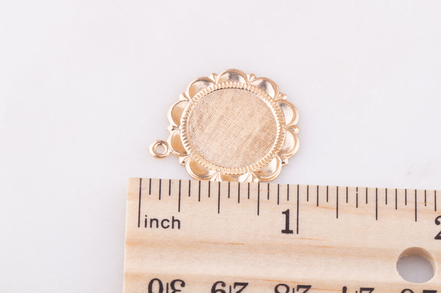 Scalloped Medallion Pendant Charm for Monogram, Scalloped Edge, Decorative Edge, Round Coin Pendant, For Engraving/Laser Monogram Letters